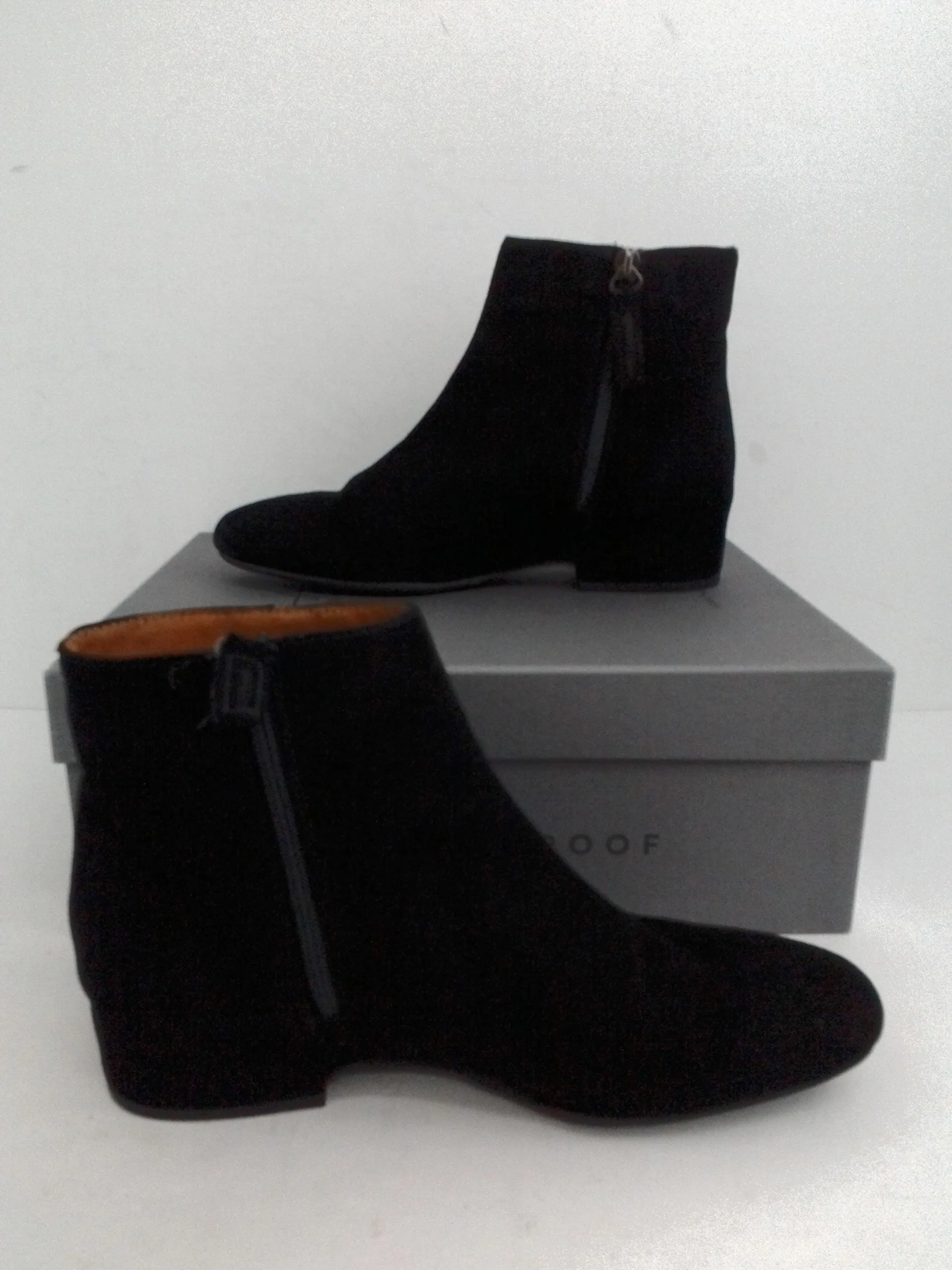 Aquatalia Women's Ulyssaa Black Suede Booties Size 7 M